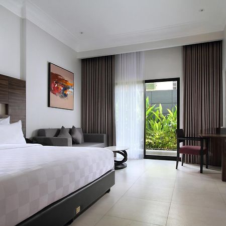 Helios Hotel Bone Watampone Экстерьер фото