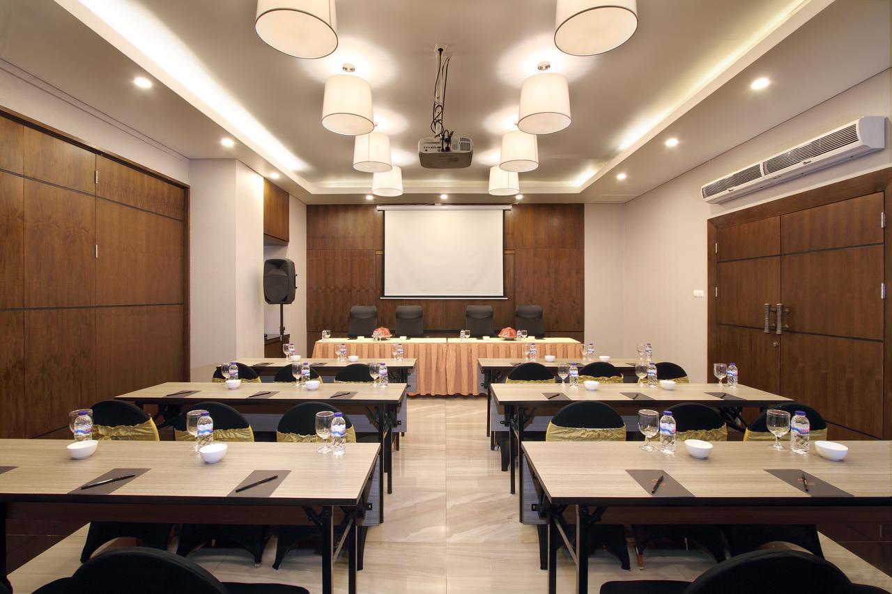 Helios Hotel Bone Watampone Экстерьер фото
