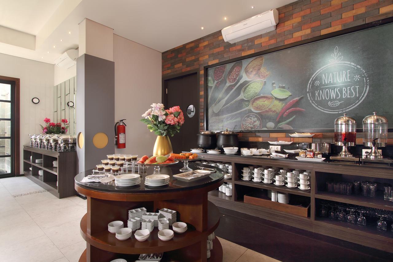 Helios Hotel Bone Watampone Экстерьер фото